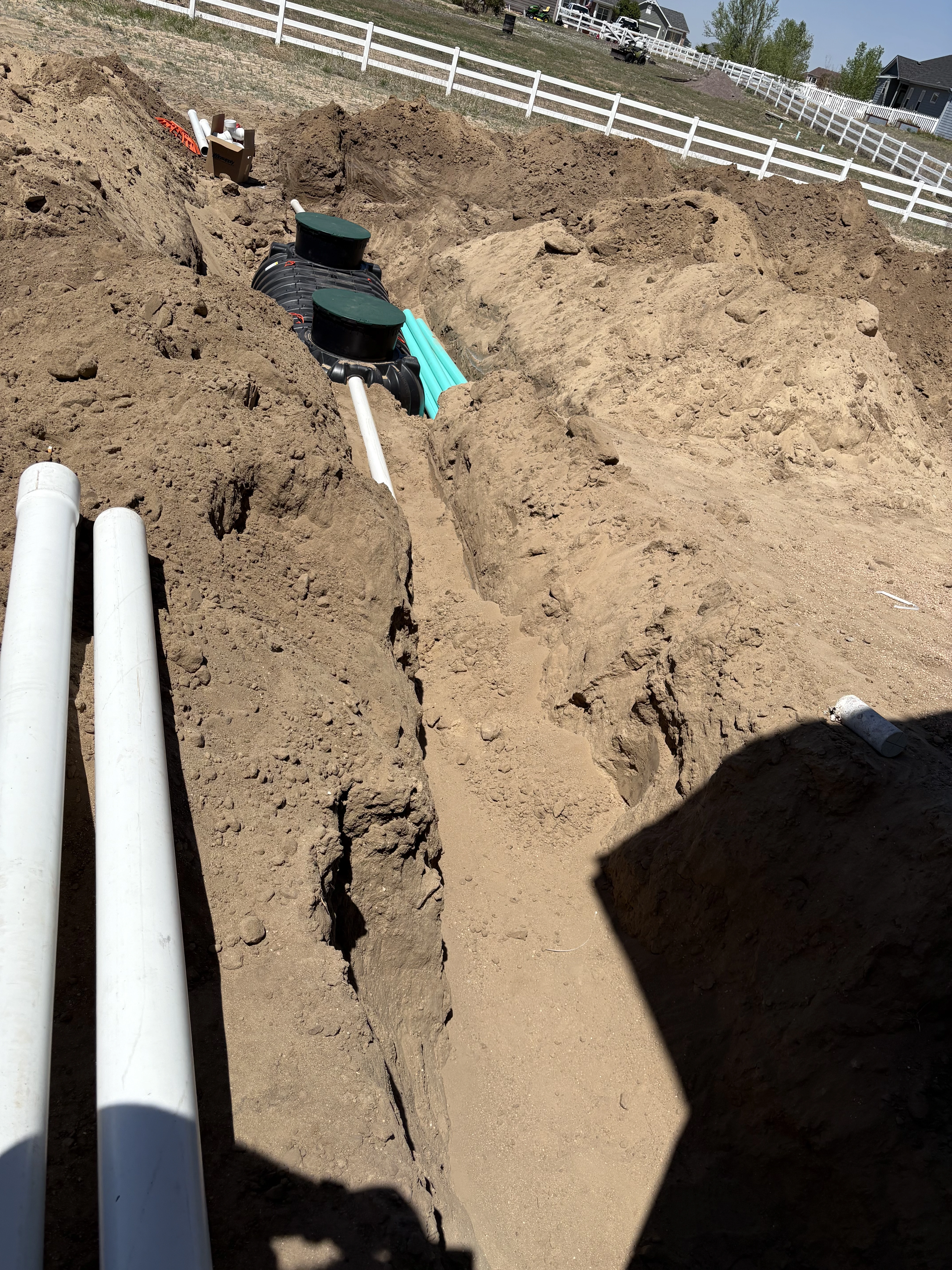 Solid pipe trench bedding and grade calibration